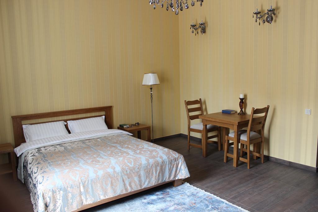 Hotel Barin House Sumy Exterior foto
