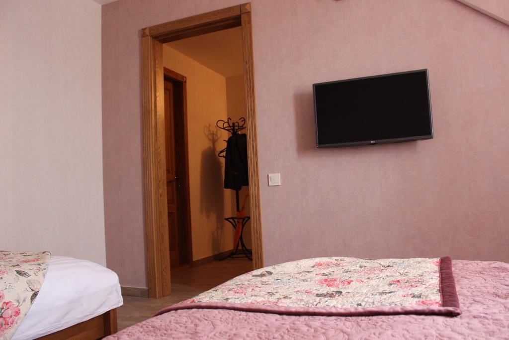 Hotel Barin House Sumy Exterior foto