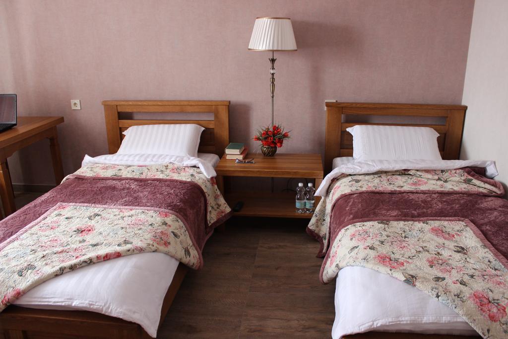 Hotel Barin House Sumy Exterior foto