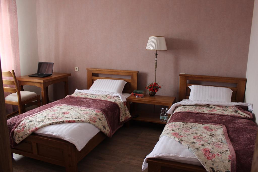 Hotel Barin House Sumy Exterior foto